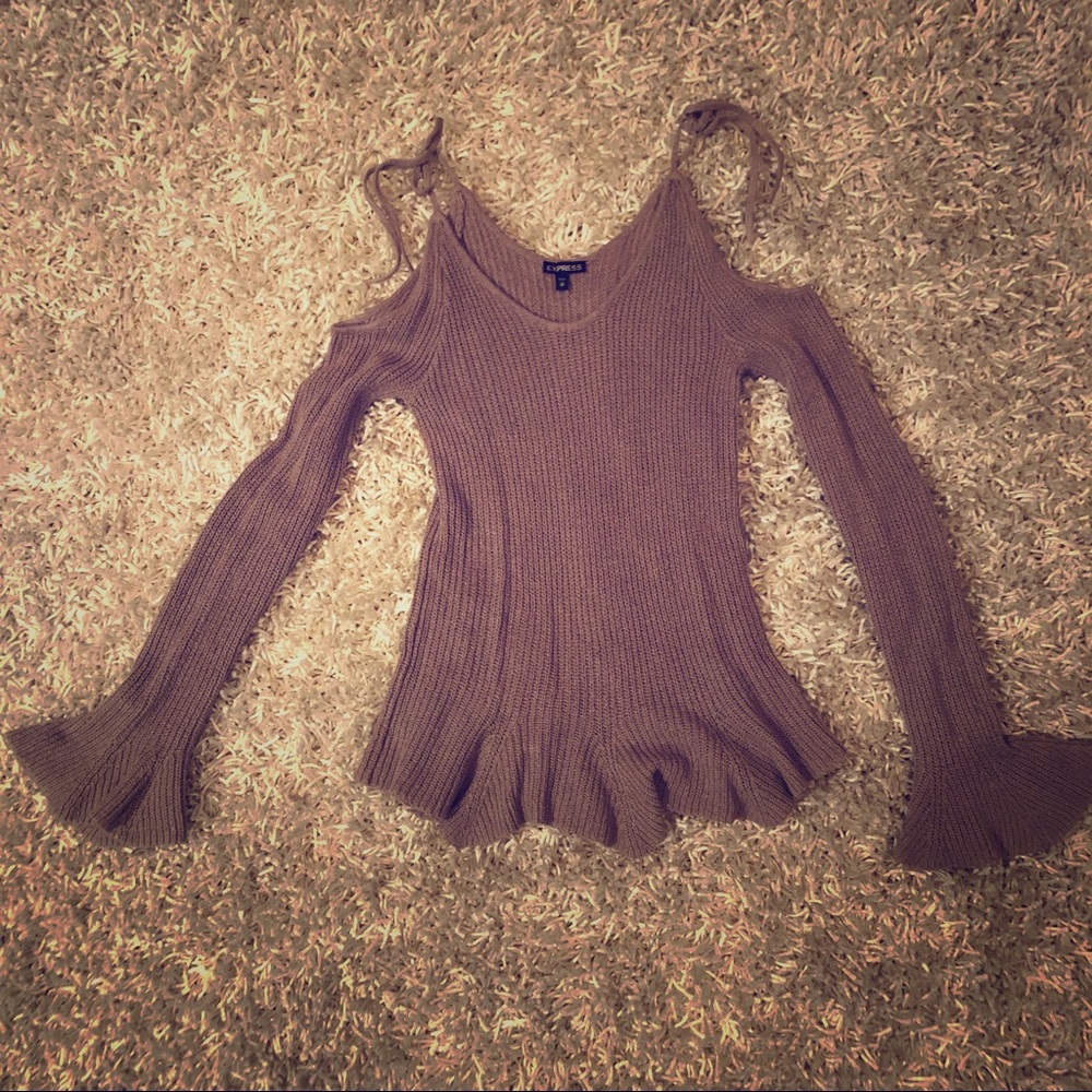 Express bell-sleeve with tie shoulder detail.